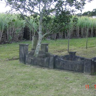 Kwazulu-Natal, LOWER TUGELA district, Compensation station, single grave