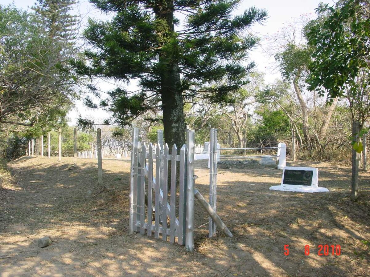 1. Entrance to the cemetery