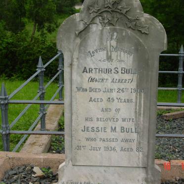 Kwazulu-Natal, LOWER TUGELA district, Kwa Dukaza, Kearsney Chapel, cemetery