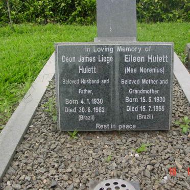 HULETT Deon James Liege 1930-1982 &amp; Eileen NORENIUS 1930-1995