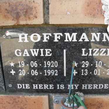 HOFFMANN Gawie 1920-1992 &amp; Lizzie 1925-2012