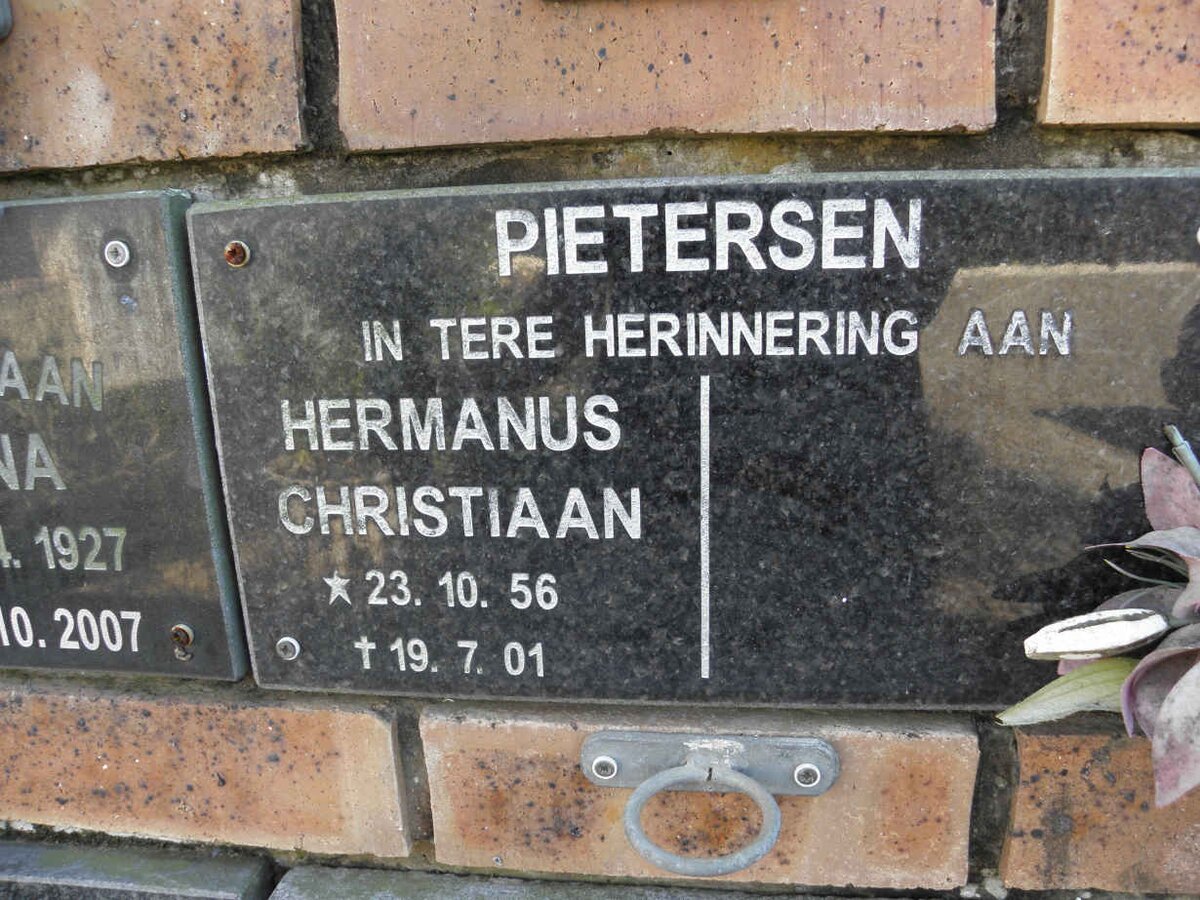 PIETERSEN Hermanus Christiaan 1956-2001