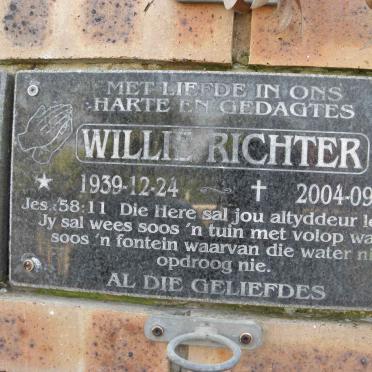 R - Vanne :: Surnames - R