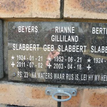 SLABBERT Beyers 1924-2011 :: GILLILAND Rianna nee SLABBERT 1952-2003 :: SLABBERT Bertha 1924-