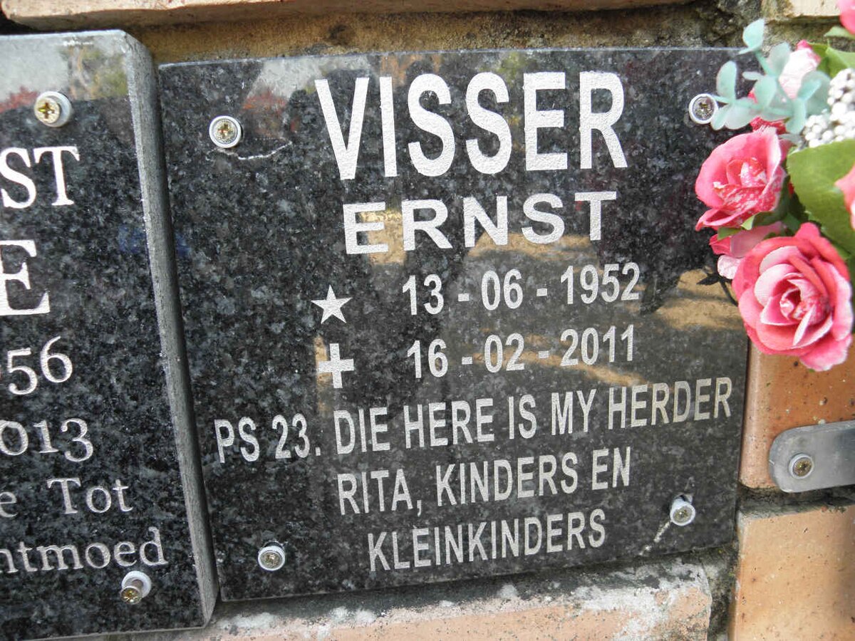 VISSER Ernst 1952-2011