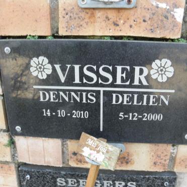 VISSER Dennis -2010 &amp; Delien -2000