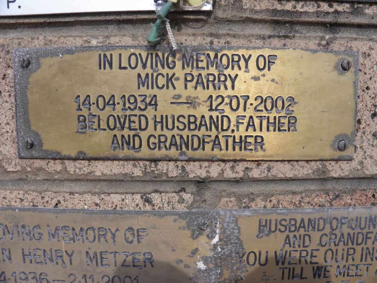 PARRY Mick 1934-2002