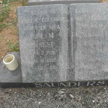 SAUNDERS Willem Ernest 1931-1992 &amp; Johanna ????tina