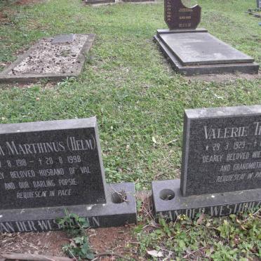 WESTHUIZEN Wilhelm Marthinus, van der 1918-1998 &amp; Valerie Theresa FELIX 1929-1995