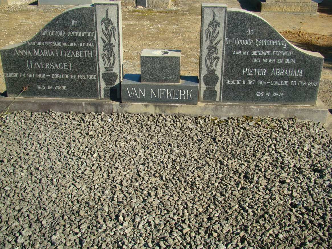 NIEKERK Pieter Abraham, van 1904-1973 &amp; Anna Maria Elizabeth LIVERSAGE 1906-1986
