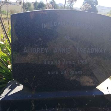 TREADWAY Audrey Annie -1968