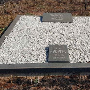 BENTLEY Trevor Thomas 1932-2002 &amp; Ethne Fay CAMPBELL 1930-2009 :: BENTLEY David Thomas 1961-2014