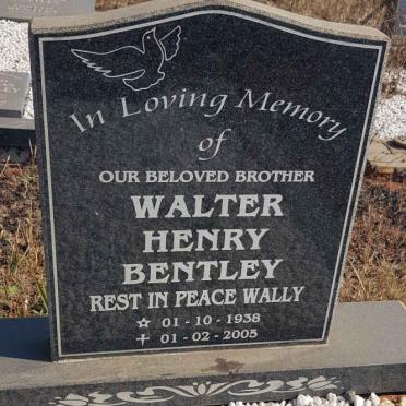 CAISTER Sheila Iris nee BENTLEY 1933-2011 :: BENTLEY Walter Henry 1938-2005 