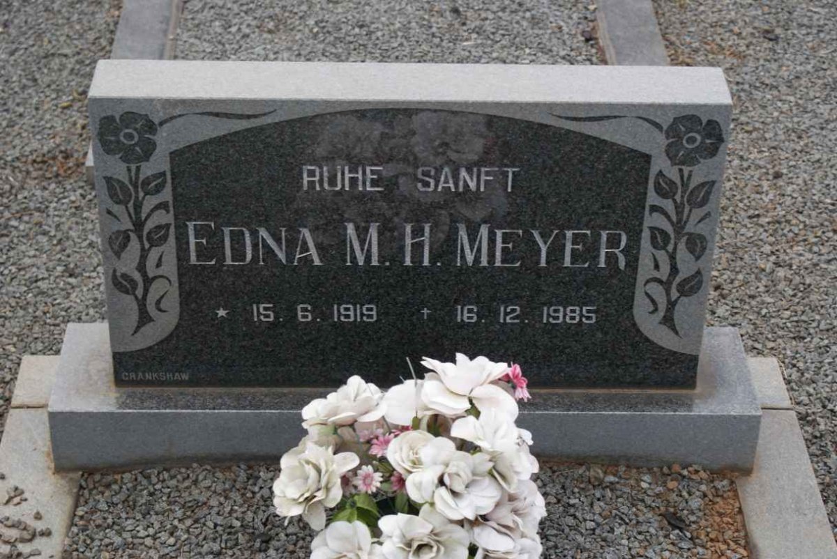 MEYER Edna M.H. 1919-1985