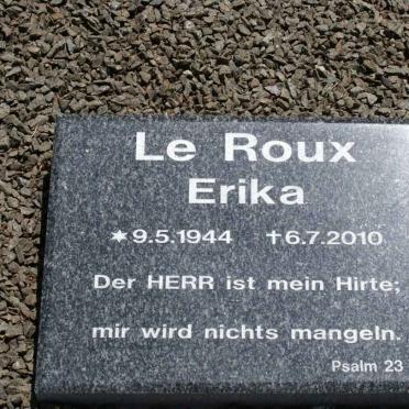 ROUX Erika, le 1944-2010