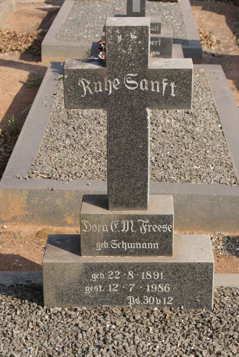 FREESE Dora C.M. nee SCHUMANN 1891-1986