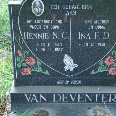 DEVENTER Hennie N.C., van 1940-1987 &amp; Ina F.D. 1941-