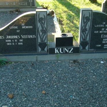 KUNZ Andries Johannes Stefanus 1912-1996 &amp; Edith Amy 1915-1982