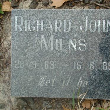 MILNS Richard John 1969-1989