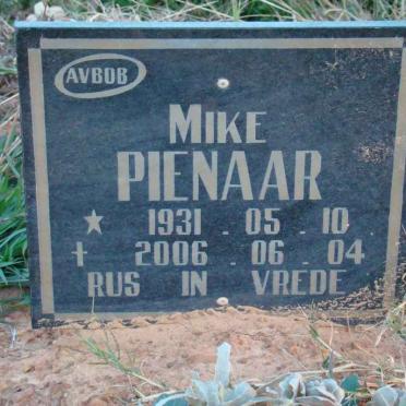 PIENAAR Mike 1931-2006
