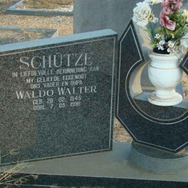 SCHUTZE Waldo Walter 1945-1998