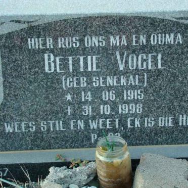 VOGEL Bettie nee SENEKAL 1915-1998