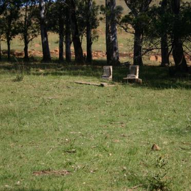 Kwazulu-Natal, NEWCASTLE district, Ingogo, Harte Rivier 3324, farm cemetery