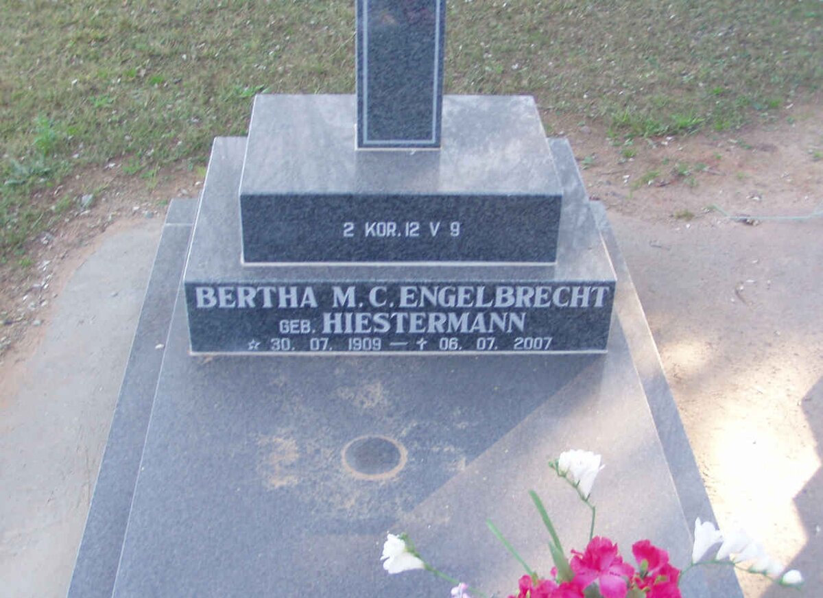 ENGELBRECHT Bertha M.C. nee HIESTERMANN 1909-2007