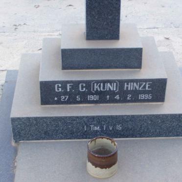HINZE G.F.C. 1901-1995