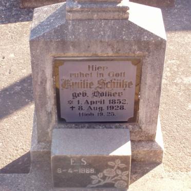 SCHULZE Emilie nee VOLKER 1852-1928 :: ? E.S. -1968