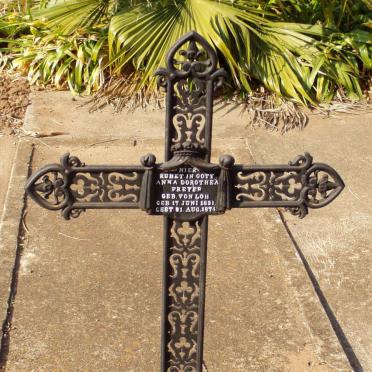 F - Vanne :: Surnames - F