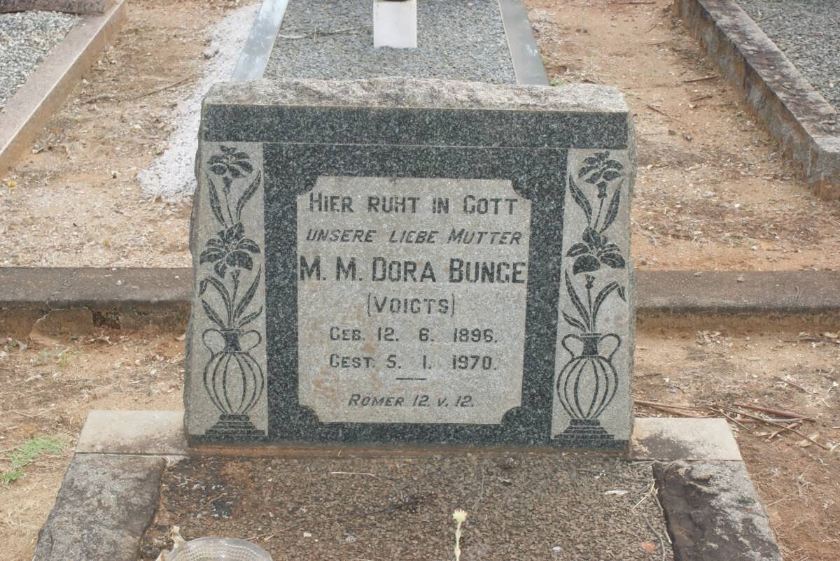 BUNGE M.M. Dora nee VOIGTS 1896-1970