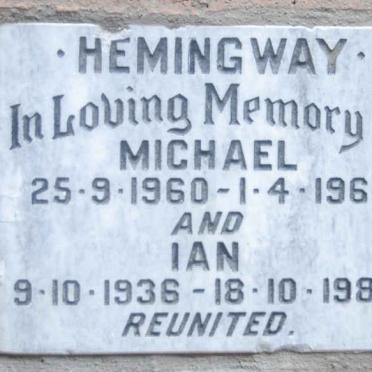 HEMINGWAY Ian 1936-1988 :: HEMINGWAY Michael 1960-1961