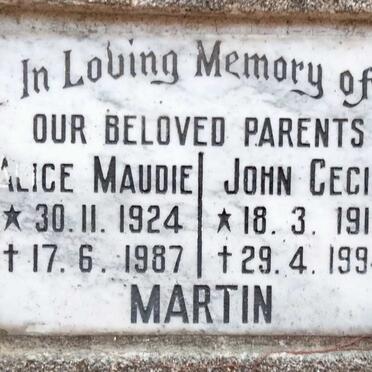 MARTIN John Cecil 1919-1994 & Alice Maudie 1924-1987