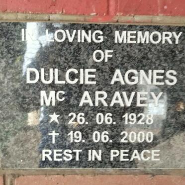 MCARAVEY Dulcie Agnes 1928-2000