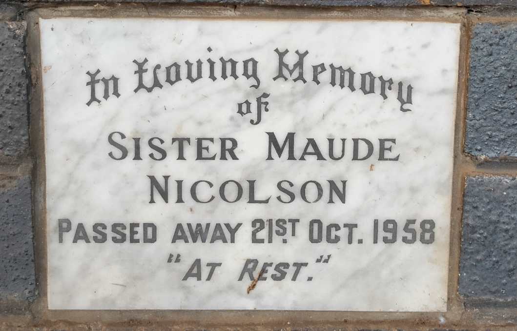 NICOLSON Maude -1958