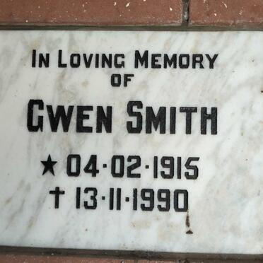 SMITH Gwen 1915-1990