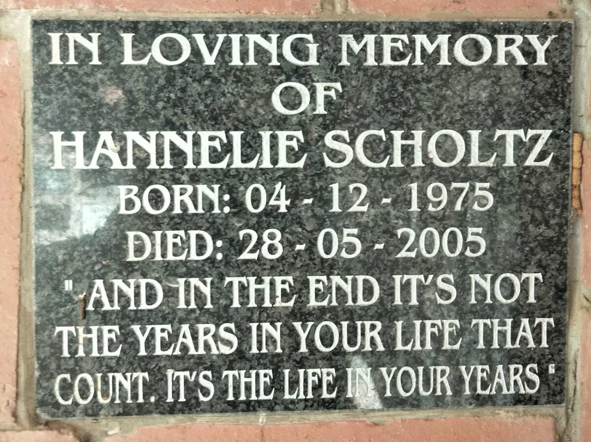 SCHOLTZ Hannelie 1975-2005