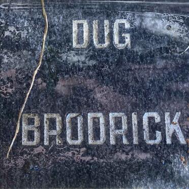 BRODRICK Dug