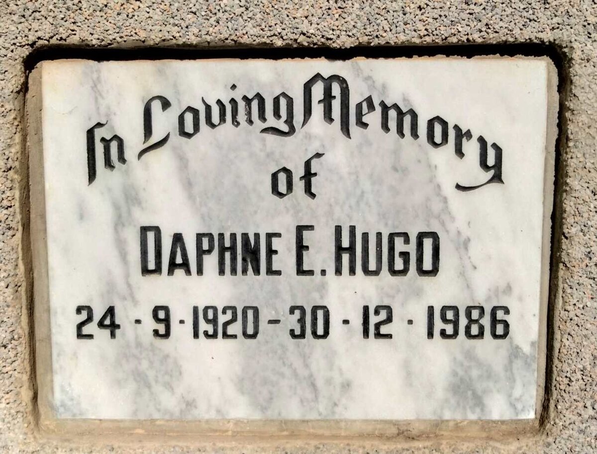HUGO Daphne E. 1920-1986