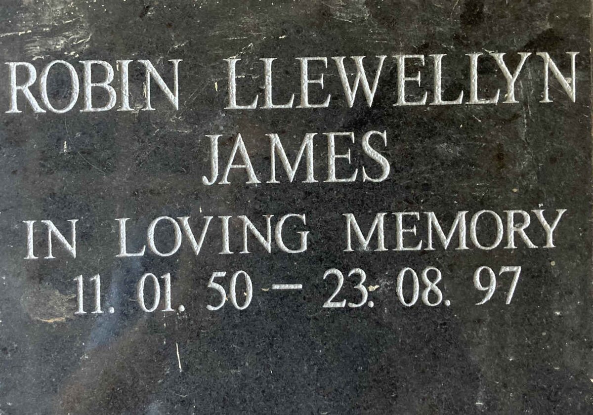 JAMES Robin Llewellyn 1950-1997