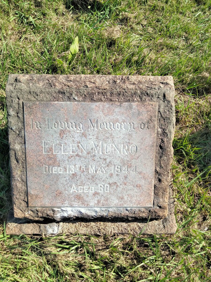 MUNRO Ellen -1944