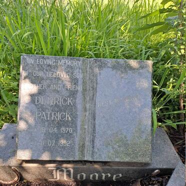 MOORE Derrick Patrick 1970-1992