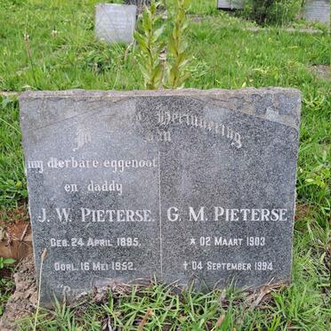 PIETERSE J.W. 1895-1952 :: PIETERSE G.M. 1903-1994