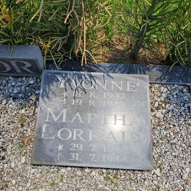 TAYLOR Yvonne 1943-1943 :: TAYLOR Martha Lorrain 1944-1944