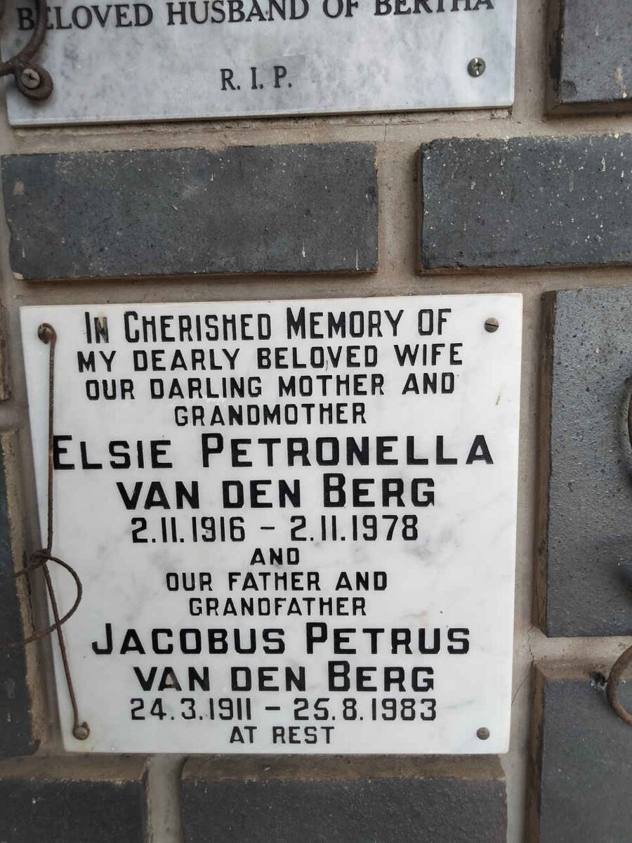 BERG Jacobus Petrus, van den 1911-1983 &amp; Elsie Petronella 1916-1978