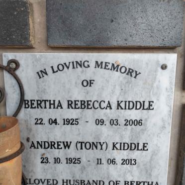 KIDDLE Andrew 1925-2013 &amp; Bertha Rebecca 1925-2006