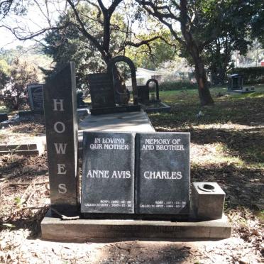 HOWES Anne Avis 1950-2007 :: HOWES Charles 1971-1994