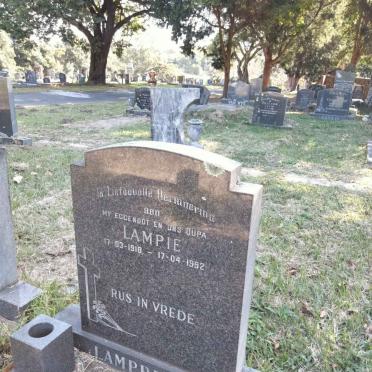 LAMPRECHT Lampie 1918-1992 &amp; Louise 1918-2012