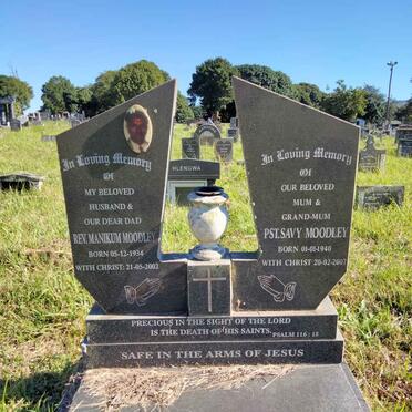 MOODLEY Manikum 1934-2002 & Savy 1940-2007